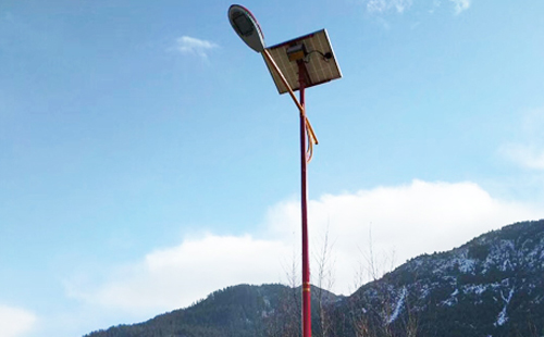 如何选择高质量的泾川太阳能路灯材料：全方位指南